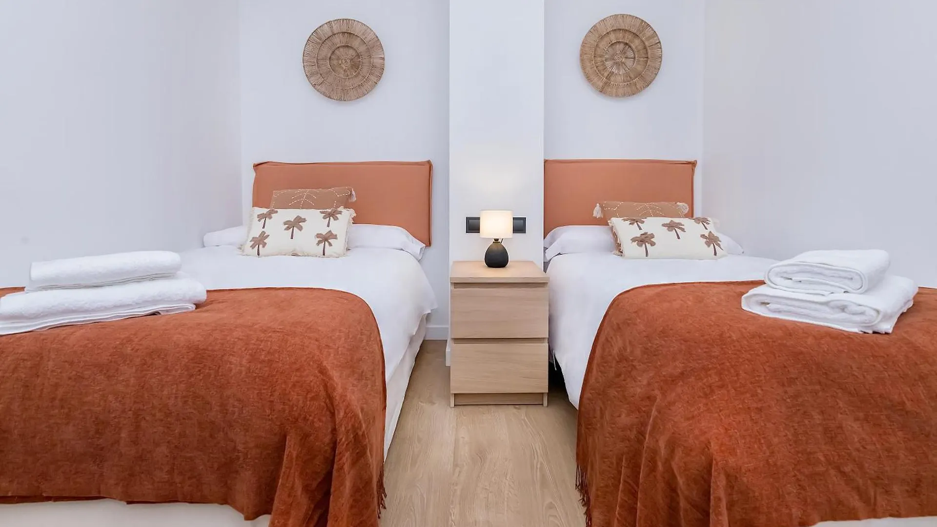 San Rafael & Parking Apartment Malaga