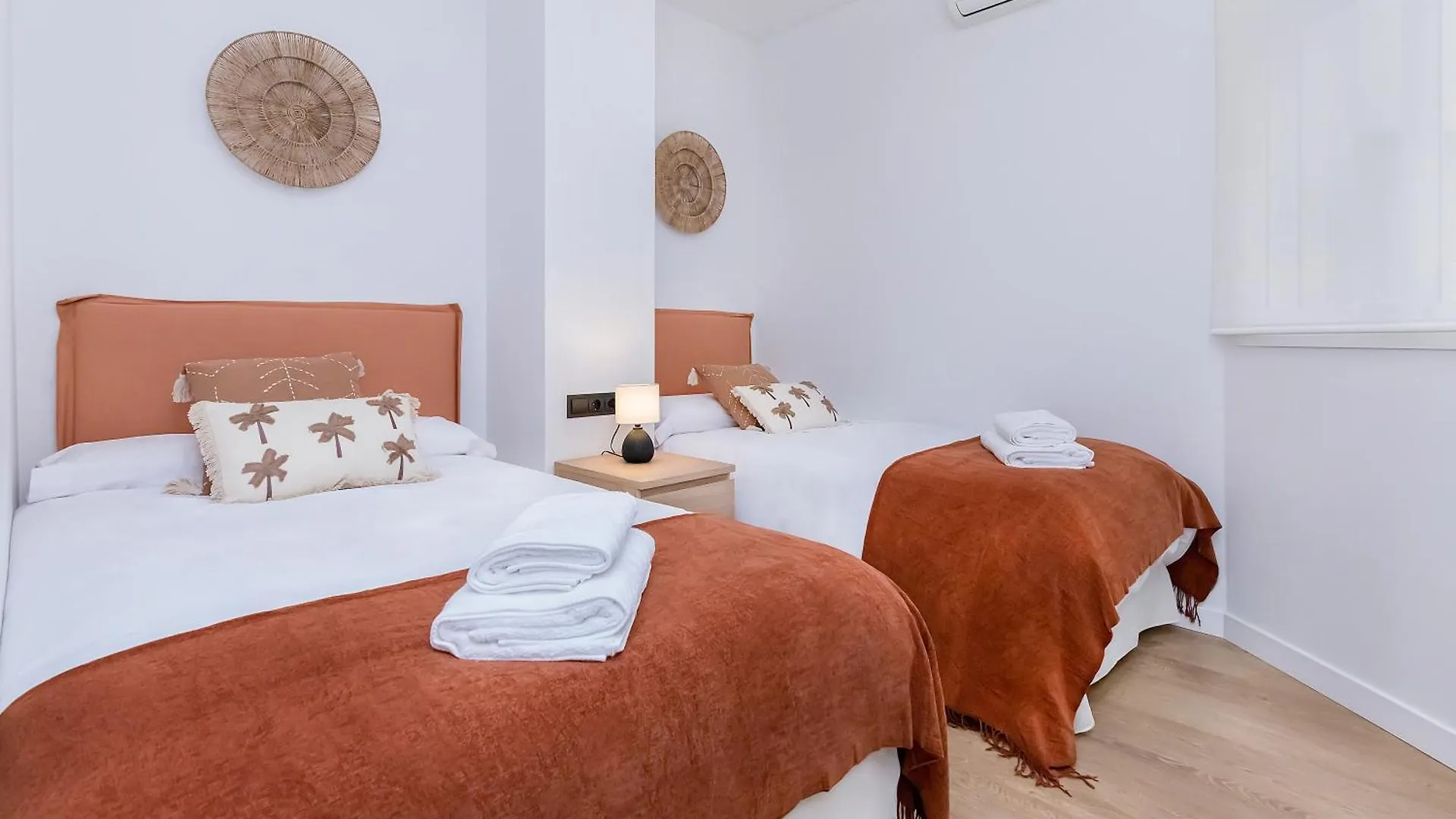 San Rafael & Parking Apartment Malaga